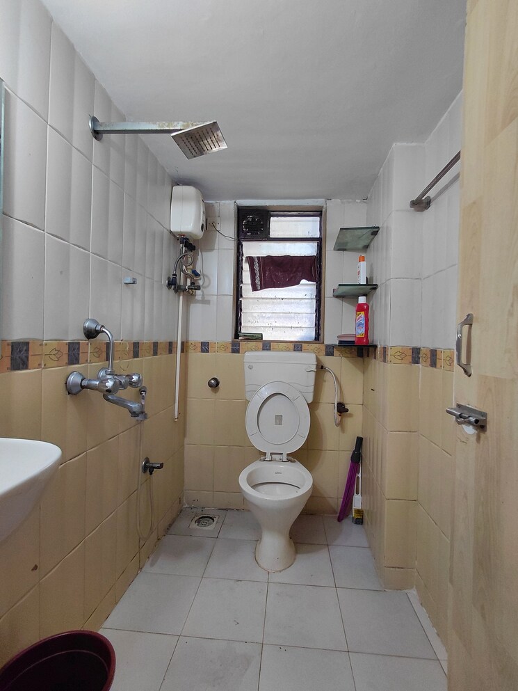 Attached Bathroom, ashok-enclave-malad-west 2 Bedroom 650 Sq.Ft. Apartment In Malad West Mumbai 9657869