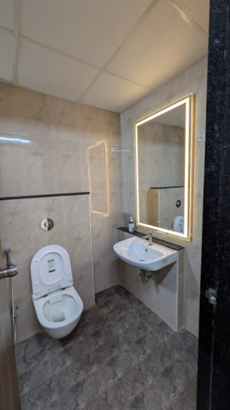 Bathroom, mantra-mirari 3.5 Bedroom 1161 Sq.Ft. Apartment In Koregaon Park Pune 9657867