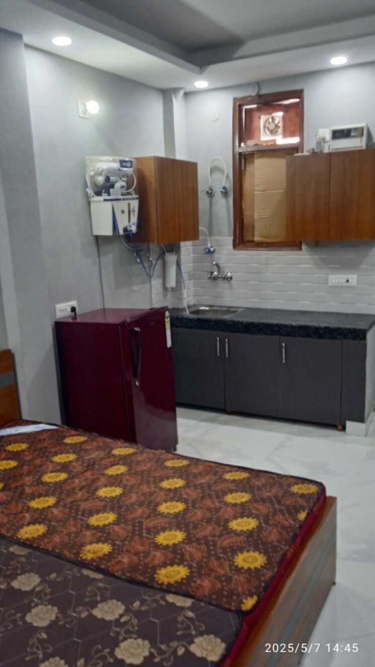 Kitchen, sushant lok i Studio 500 Sq.Ft. Independent House In Sushant Lok I Gurgaon 9658025