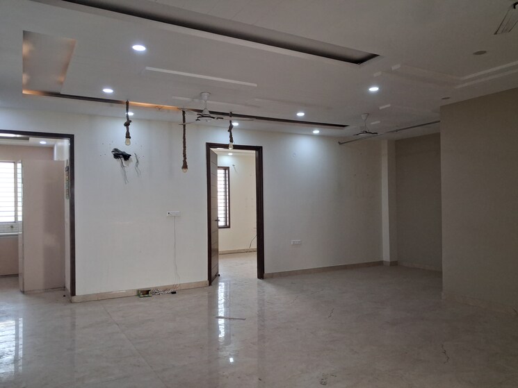 Room, sector 28 4 Bedroom 3150 Sq.Ft. Builder Floor In Sector 28 Faridabad 9658086