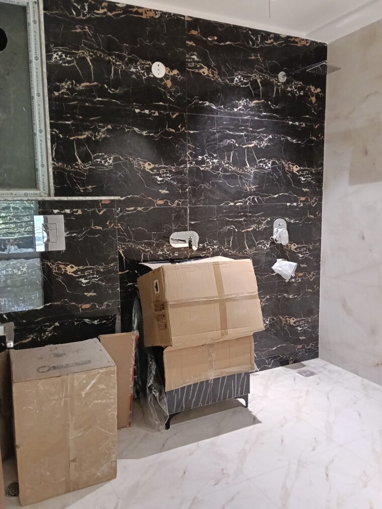 Bathroom, ansal-plaza-sector-23 4 Bedroom 3200 Sq.Ft. Builder Floor In Sector 23 Gurgaon 9658099