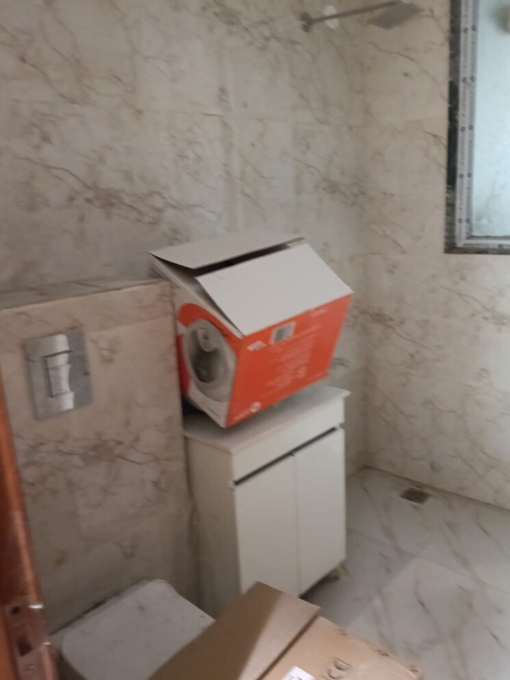 Bathroom, ansal-plaza-sector-23 4 Bedroom 3200 Sq.Ft. Builder Floor In Sector 23 Gurgaon 9658099