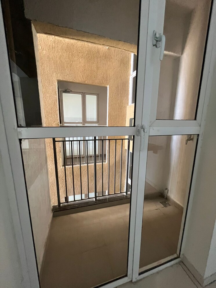 Balcony, kharadi 2 Bedroom 835 Sq.Ft. Apartment In Kharadi Pune 9658158