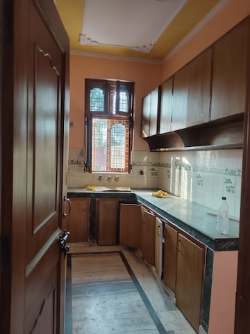 Kitchen in 2.5 BHK Builder Floor at Espire Towers, Sector 37 – for Rent