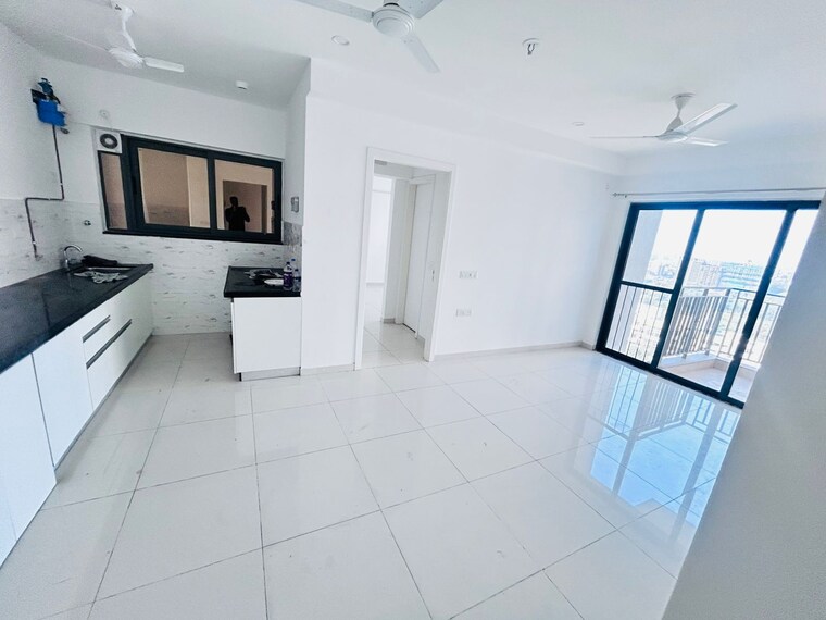 Kitchen, amanora-gold-towers 3.5 Bedroom 1500 Sq.Ft. Apartment In Hadapsar Pune 9658384
