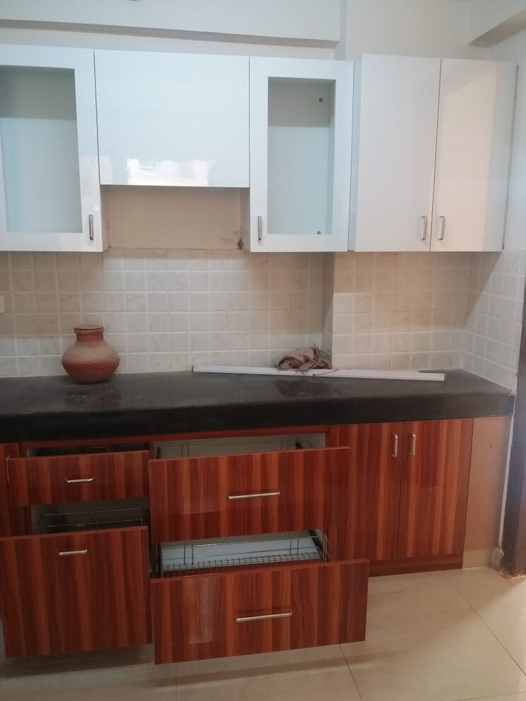 Kitchen, ramprastha-city-the-view 3 Bedroom 1565 Sq.Ft. Apartment In Sector 37d Gurgaon 9658261