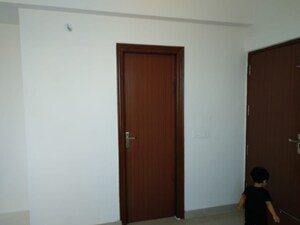 Room in 3 BHK Apartment at Ramprastha City The View, Sector 37d – for Rent