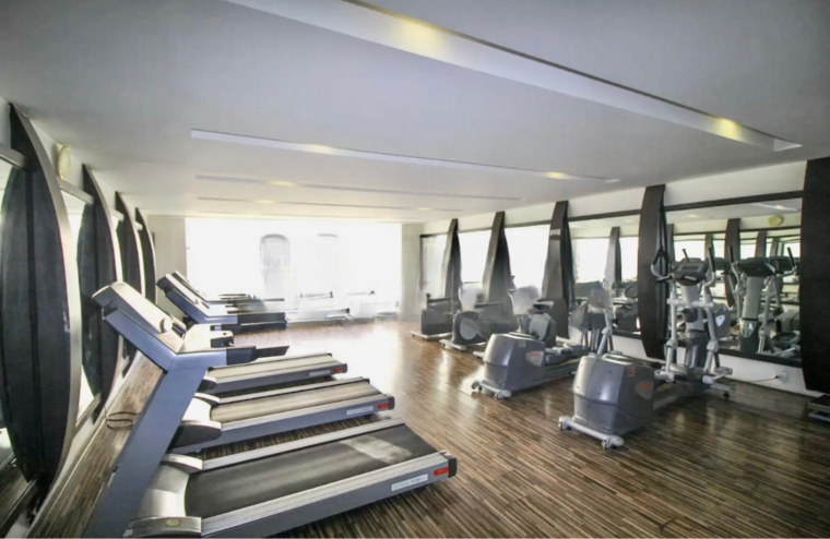 Gym, omaxe-heights 3 Bedroom 1550 Sq.Ft. Apartment In Sector 86 Faridabad 9658414