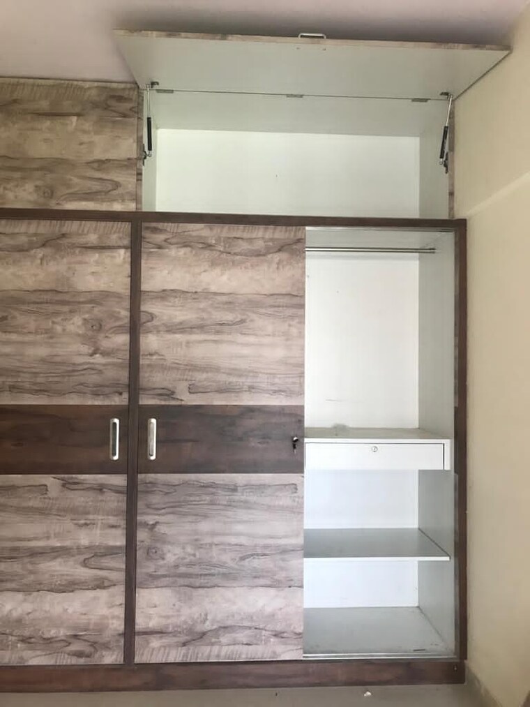 Room, vasant-vihar-complex 3 Bedroom 1350 Sq.Ft. Apartment In Pokhran Road No Two Thane 9658348