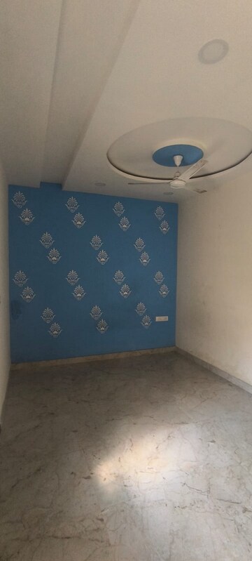 Room in 2 BHK Independent House at Bhatagaon – for Rent