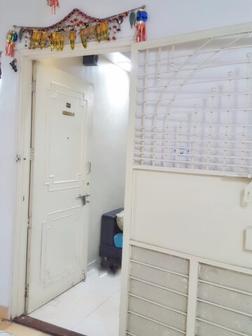 Bathroom in 2 BHK Apartment at Magarpatta Daffodils Apartment, Hadapsar – for Rent