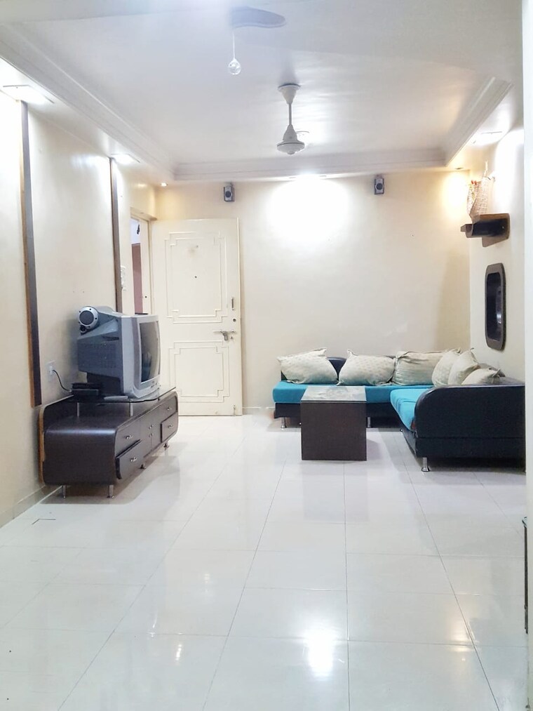 Living Room, magarpatta-daffodils-apartment 2 Bedroom 850 Sq.Ft. Apartment In Hadapsar Pune 9658429