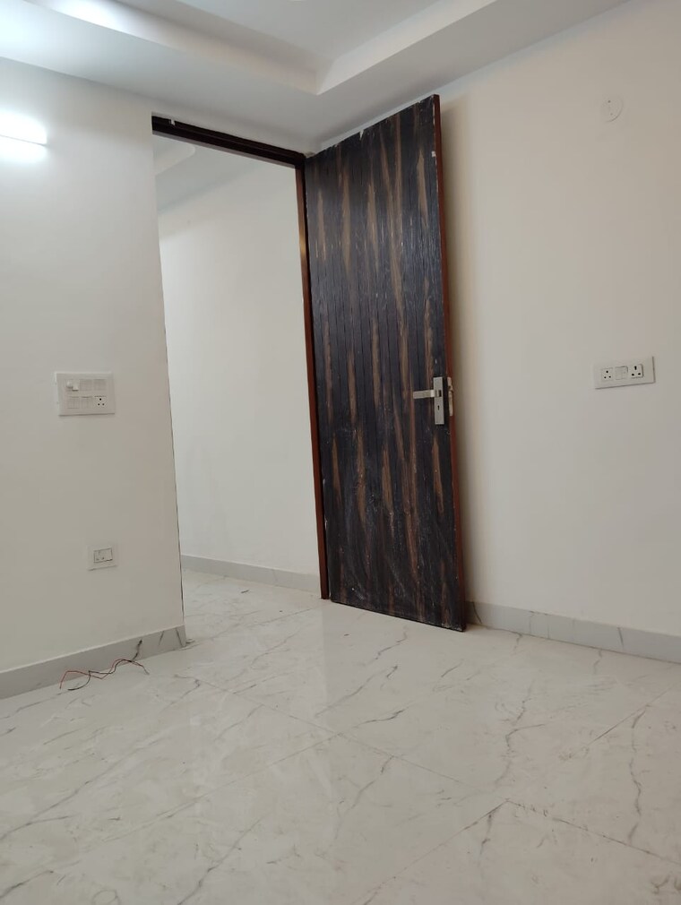 Room, paryavaran complex 1 Bedroom 593 Sq.Ft. Builder Floor In Paryavaran Complex Delhi 9658726