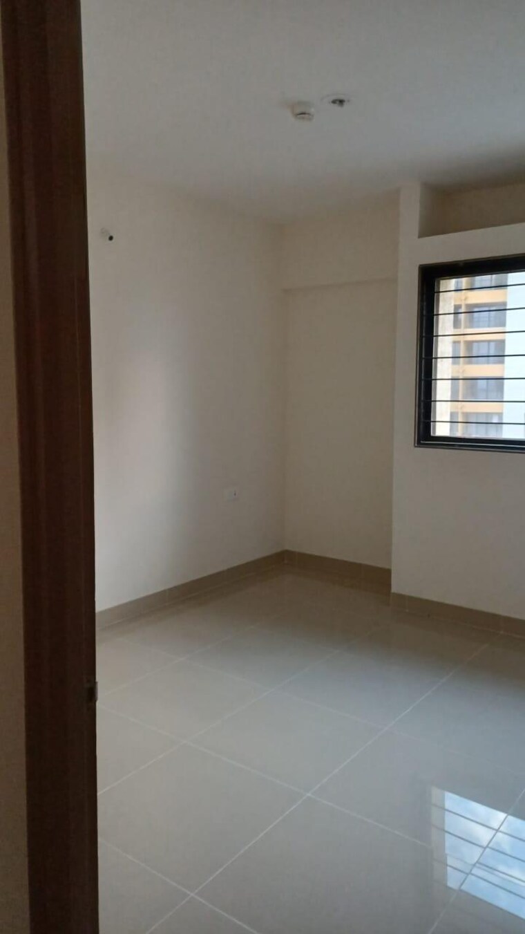 Room, magarpatta-riverview-city 2.5 Bedroom 1000 Sq.Ft. Apartment In Loni Kalbhor Pune 9658555