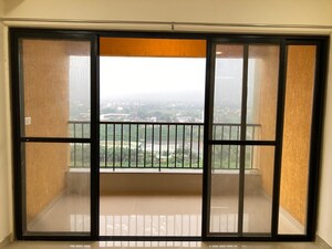 Room in 2.5 BHK Apartment at Magarpatta Riverview City, Loni Kalbhor – for Rent