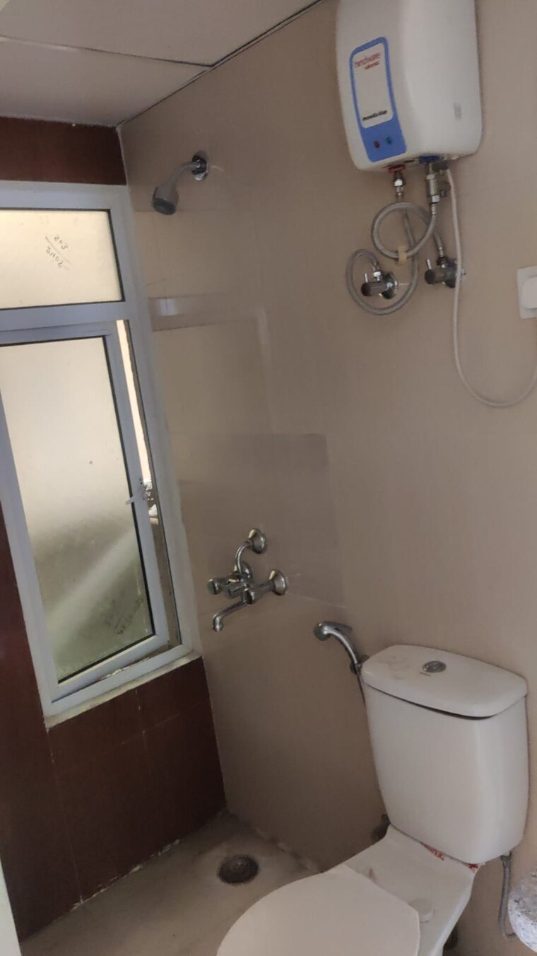 Bathroom, trident-embassy 3 Bedroom 1500 Sq.Ft. Apartment In Sector 1 Greater Noida Greater Noida 9658562