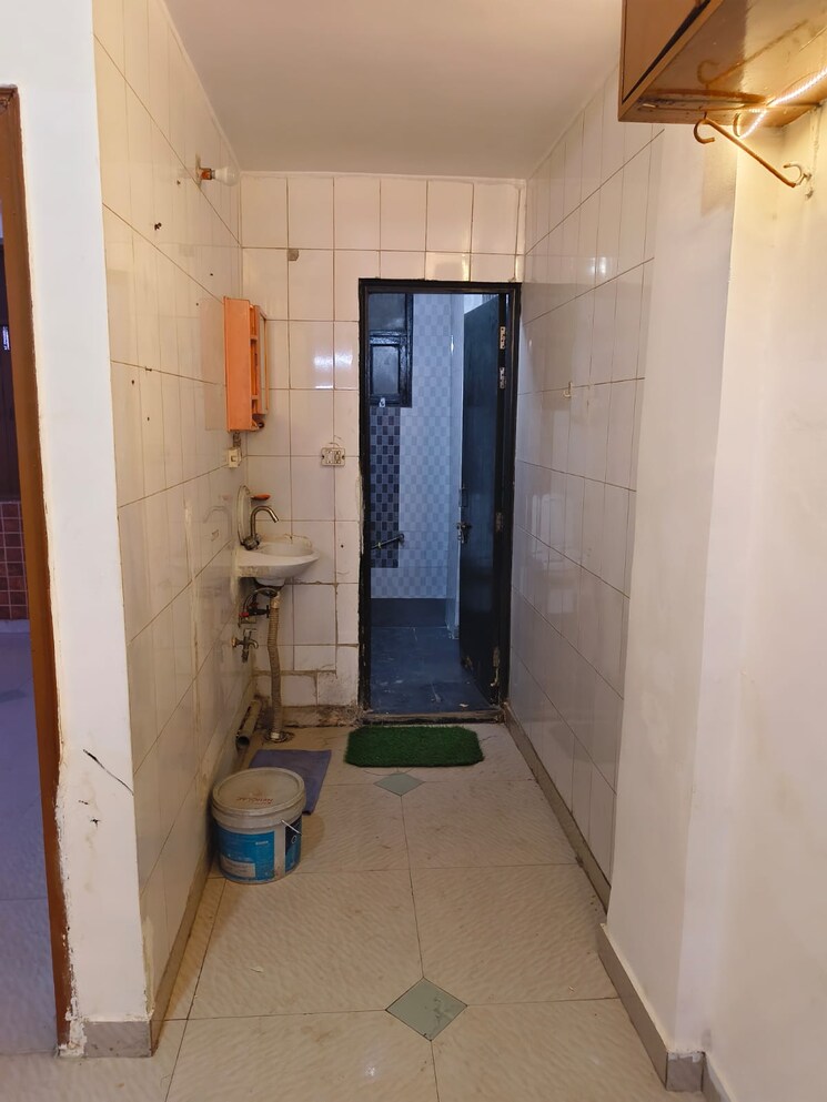 Bathroom, mehrauli 1 Bedroom 650 Sq.Ft. Builder Floor In Mehrauli Delhi 9658741