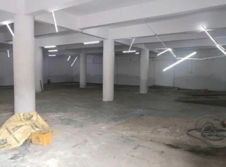  Parking, sakinaka Commercial Warehouse 6600 Sq.Ft. In Sakinaka Mumbai 9658718