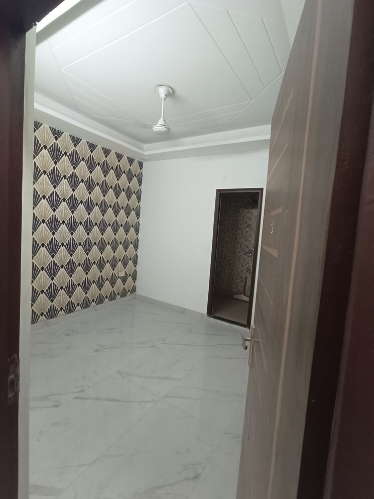 Bathroom, new colony 2 Bedroom 760 Sq.Ft. Builder Floor In New Colony Gurgaon 9658773