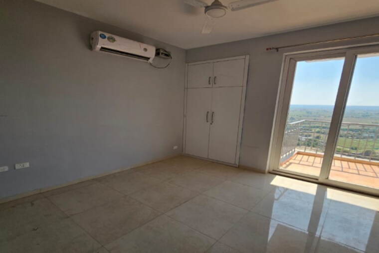 Room, supertech-hues 2 Bedroom 1180 Sq.Ft. Apartment In Sector 68 Gurgaon 9658732