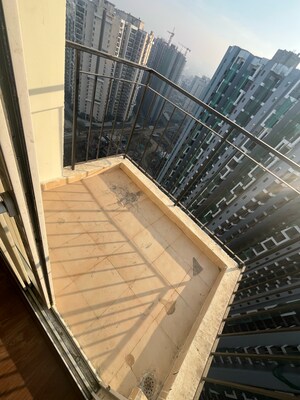 Balcony in 2 BHK Apartment at Amrapali Dream Valley, Amrapali Dream Valley – for Rent