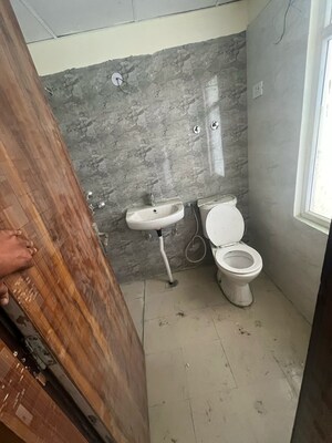 Bathroom in 2 BHK Apartment at Amrapali Dream Valley, Amrapali Dream Valley – for Rent