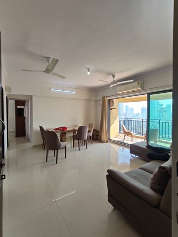 Team Area in 2 BHK Apartment at Amann Marina, Worli – for Rent