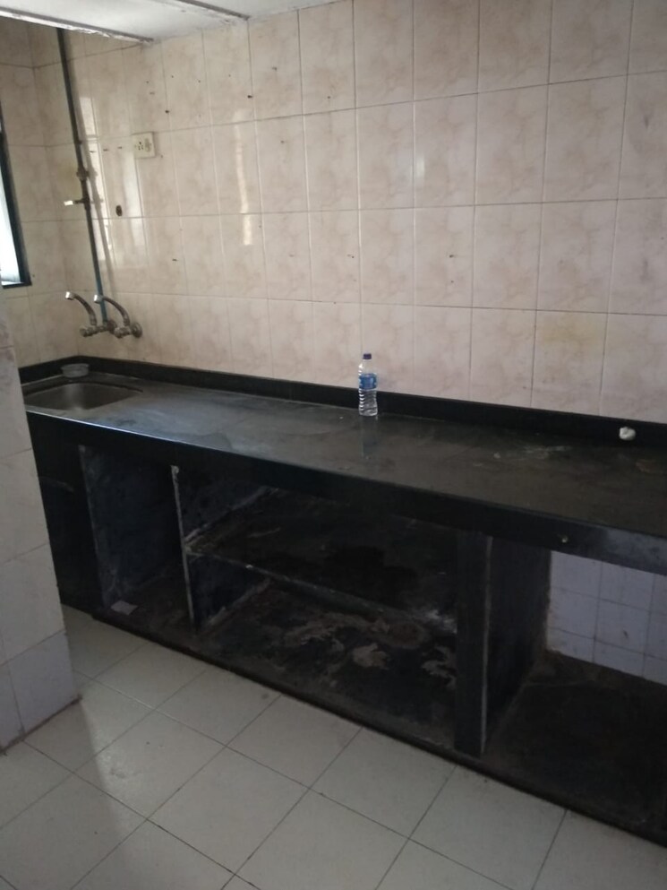 Kitchen, old-mhada-complex 1 RK 225 Sq.Ft. Apartment In Malad West Mumbai 9658748