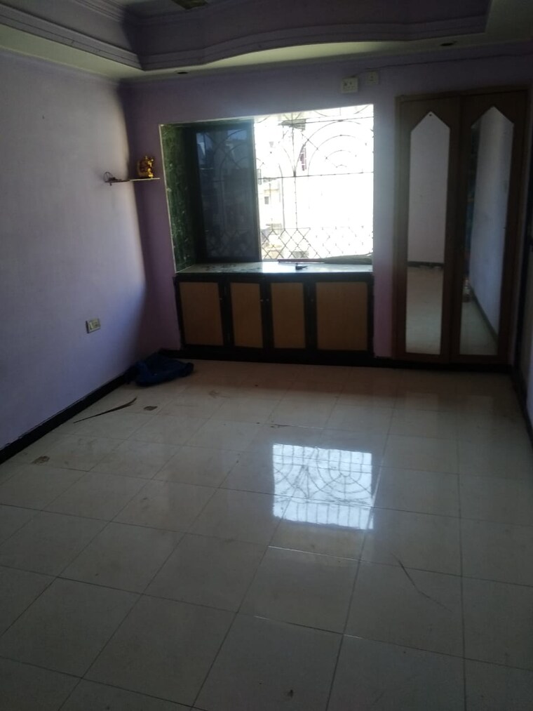 Room, old-mhada-complex 1 RK 225 Sq.Ft. Apartment In Malad West Mumbai 9658748