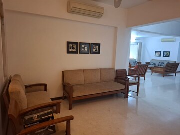 Living Room in 4 BHK Apartment at Sindhu Bhavan Road – for Rent