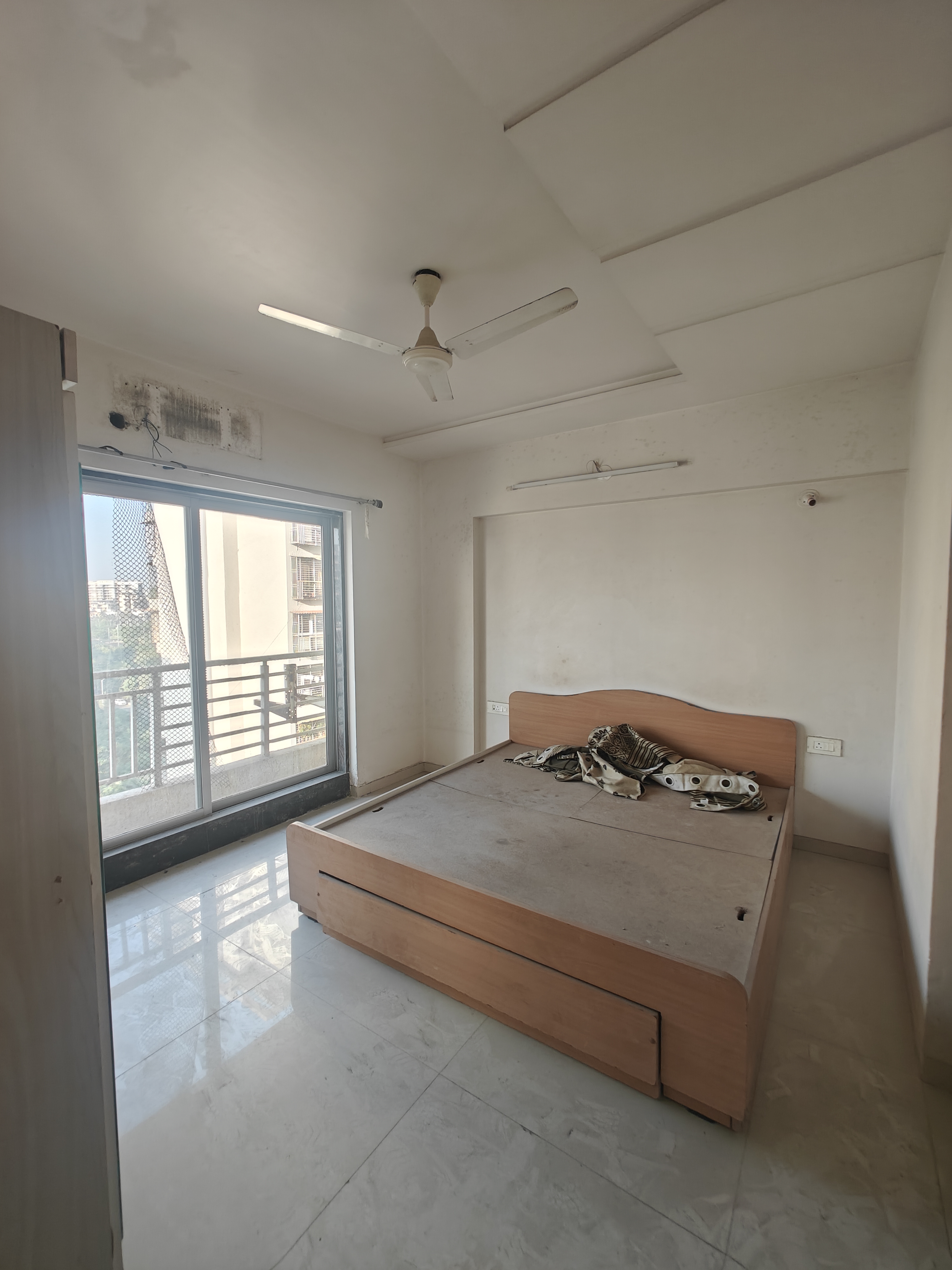 3 BHK 1665 Sq.Ft. Apartment in Rattan Icon