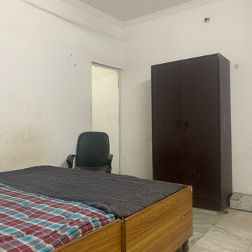 Bedroom in 1 RK Builder Floor at Katwaria Sarai – for Rent