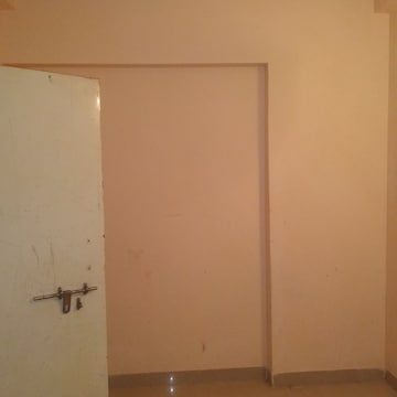 Room in 1 BHK Apartment at New Mhada Tower, Malad West – for Rent