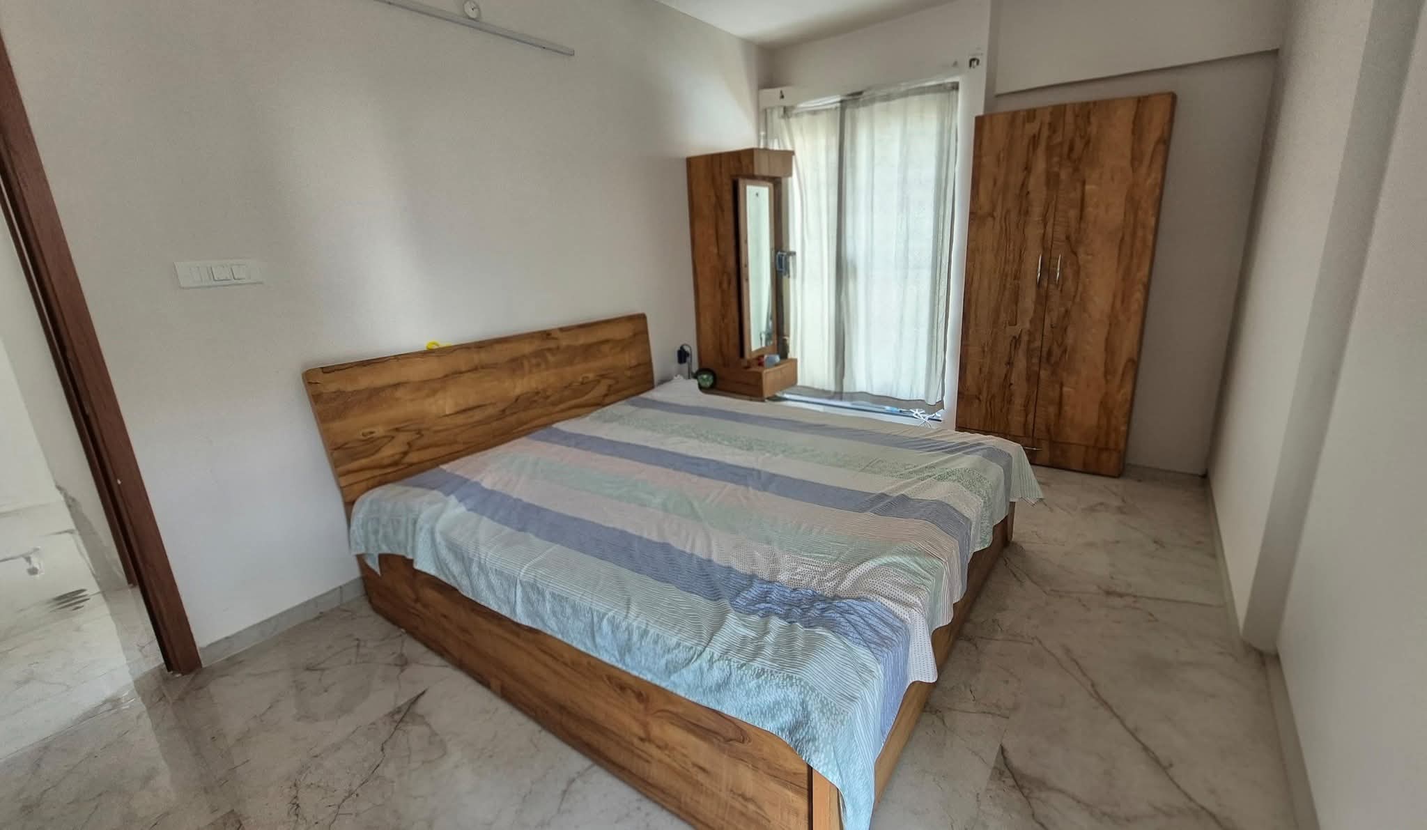 2 BHK + Study Room Apartment For Rent in Majestique Towers