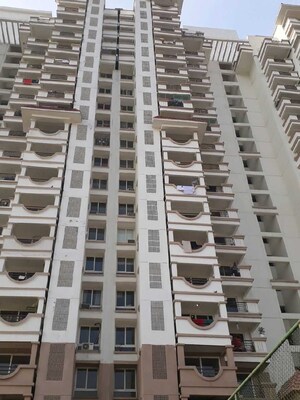 2 BHK Apartment For Sale in Ramprastha City The Edge Towers, Sector 37d