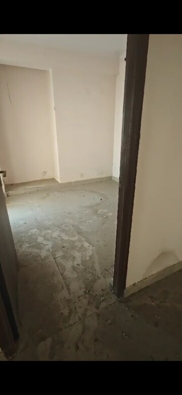 Room in 2 BHK Apartment at Supertech Ecovillage II, Sector 16b Greater Noida – for Sale