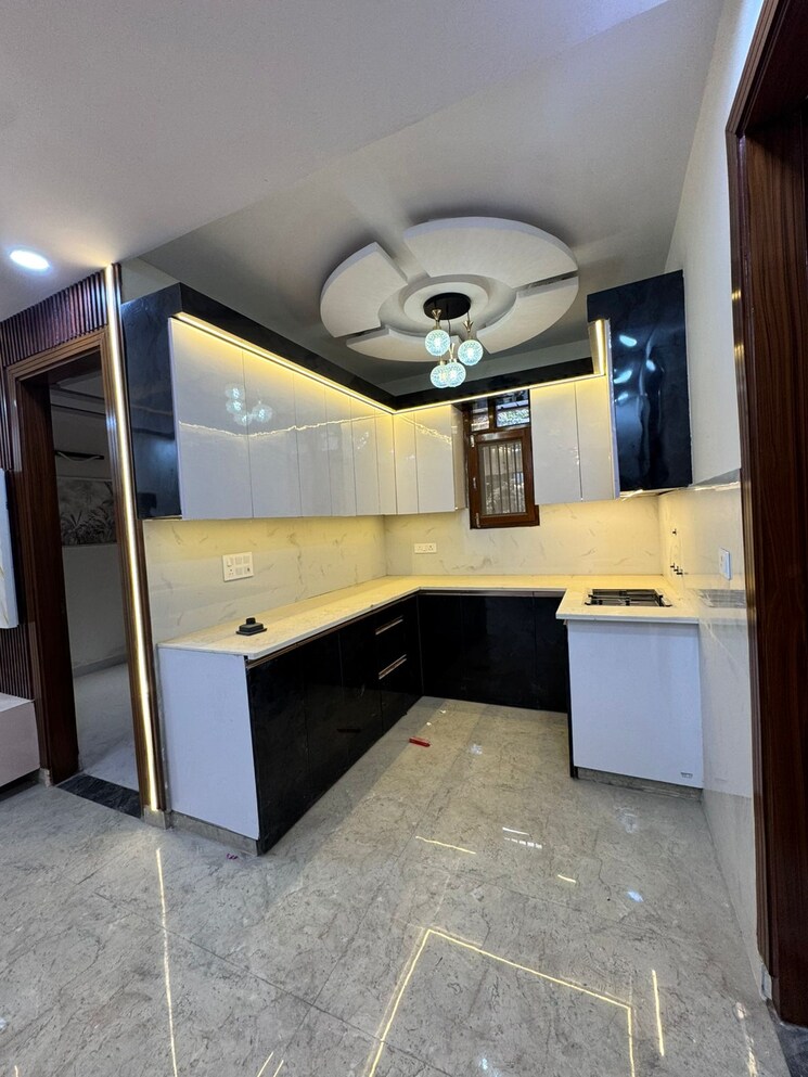 Kitchen, dwarka mor 3 Bedroom 100 Sq.Yd. Builder Floor In Dwarka Mor Delhi 9659054