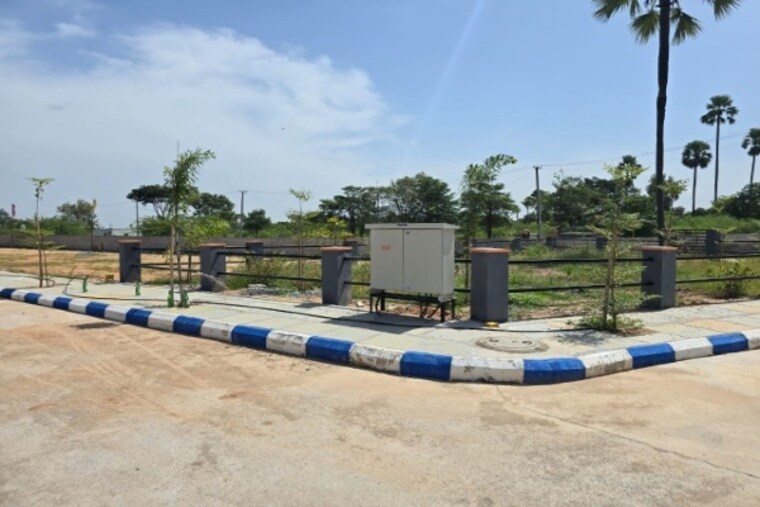  Parking, lonavala  305 Sq.Yd. Plot In Lonavala Pune 9659551