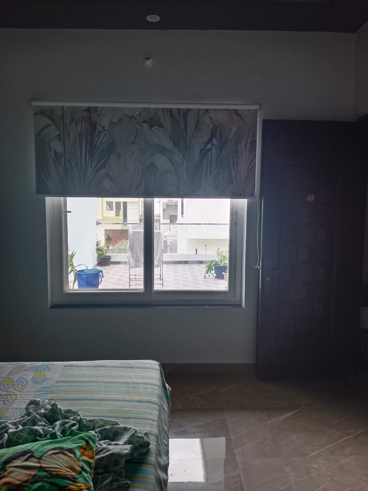 Room, laxmi nagar 3 Bedroom 1038 Sq.Ft. Builder Floor In Laxmi Nagar Delhi 9659014