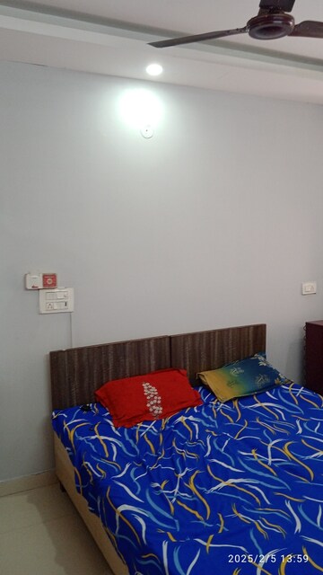 Studio Builder Floor For Rent in Sector 44