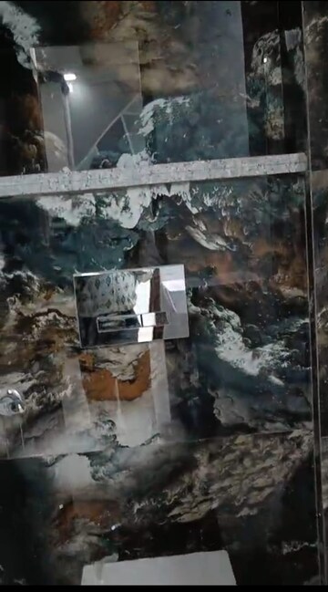 Living Room in 2 BHK Builder Floor at Laxmi Nagar – for Rent