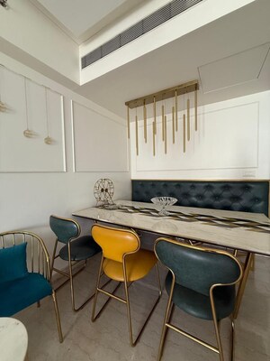 Team Area in 3 BHK Apartment at Lodha The Park, Worli – for Rent