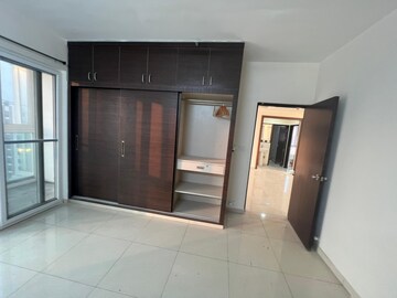 Room in 3 BHK Apartment at Cybercity Marina Skies, Hi Tech City – for Rent