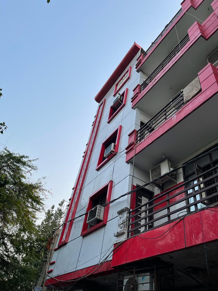 3 BHK Builder Floor For Sale in Laxmi Nagar