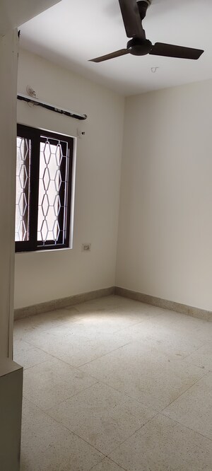 Room in 2 BHK Builder Floor at Indiranagar – for Rent