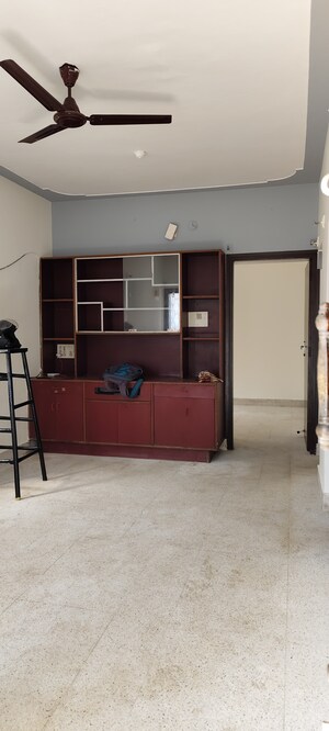 Room in 2 BHK Builder Floor at Indiranagar – for Rent