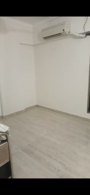 2 BHK Apartment For Sale in KK Vinayak Complex, Bandra East