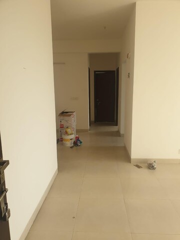 Room in 2 BHK Apartment at Indiabulls Centrum Park, Sector 103 – for Sale