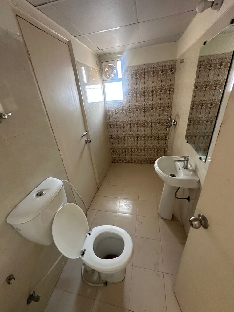 Bathroom, gaur-city-6th-avenue 4 Bedroom 2200 Sq.Ft. Apartment In Sector 4 Greater Noida Greater Noida 9659339