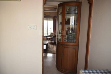  2 BHK Apartment at Masina Building, Mandvi – for Sale